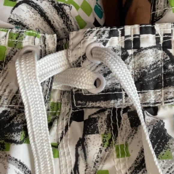 Arizona Jean Company Men’s Swim Trunks - Picture 4 of 4